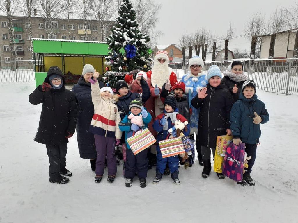 &#171;Волонтёры Митино&#187; поздравили детей-сирот и детей-инвалидов