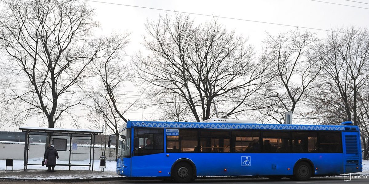 Автобус№456 следует по новому маршруту под другим номером